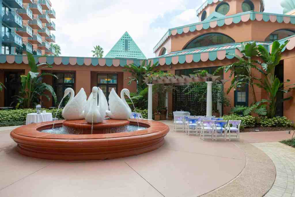 Swan Wedding in Orlando - Just Marry Weddings - Matt Jylha Photography