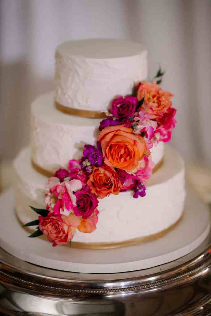 2020 Wedding Cake Trends (Flowers) - Just Marry Weddings - Sunglow Photography