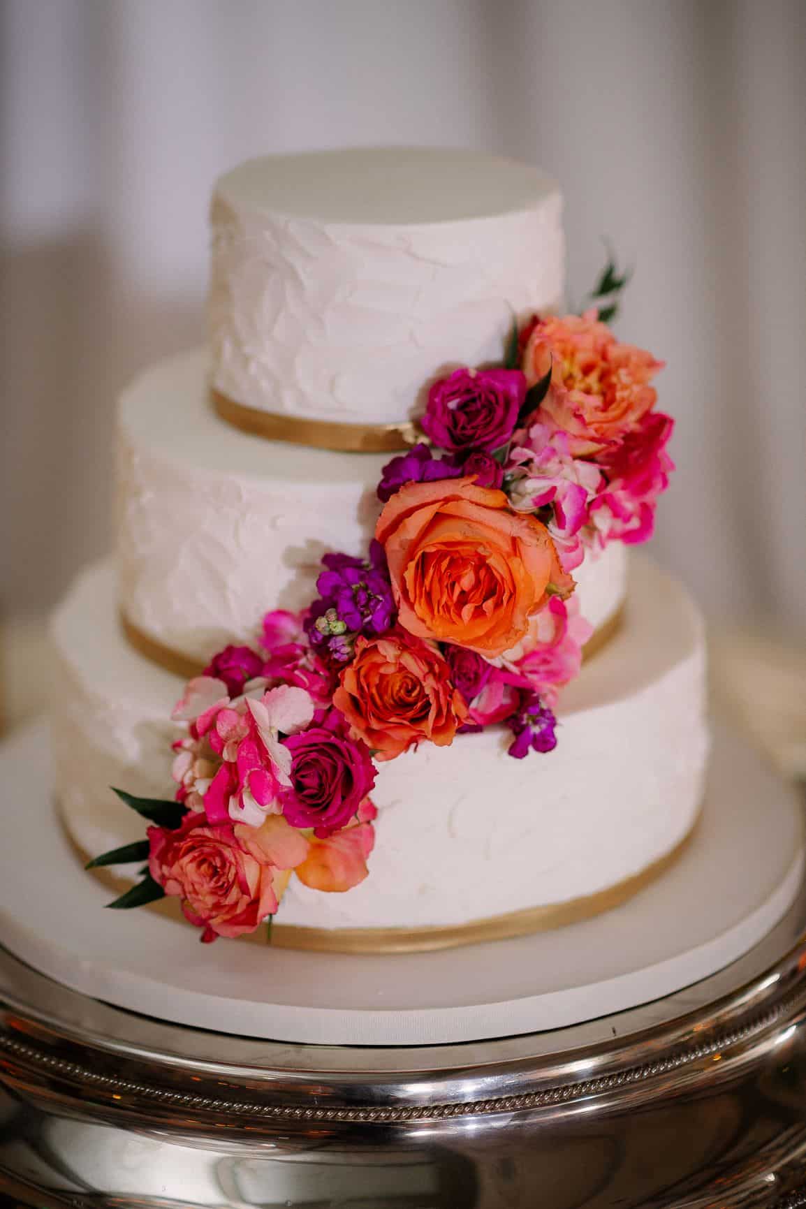 2020 Wedding Cake Trends (Flowers) - Just Marry Weddings - Sunglow Photography