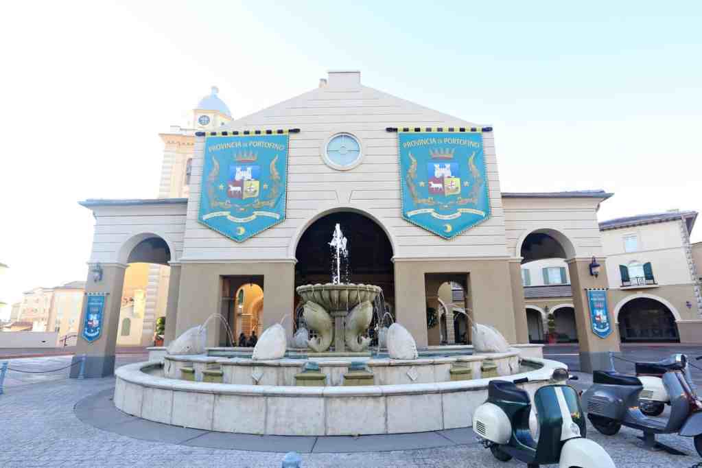 Outdoor Wedding Ceremony - Just Marry Weddings - Regina Hyman Photography