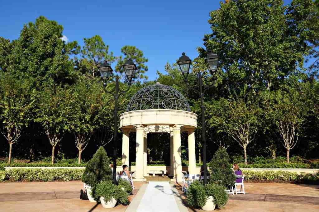 Outdoor Wedding Ceremony - Just Marry Weddings - Regina Hyman Photography