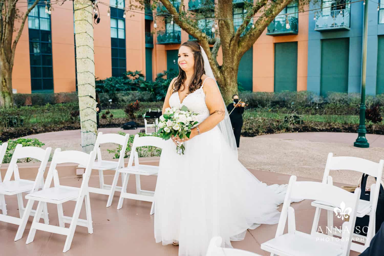 Disney Micro Wedding - Just Marry Weddings - Anna So Photography - Bride
