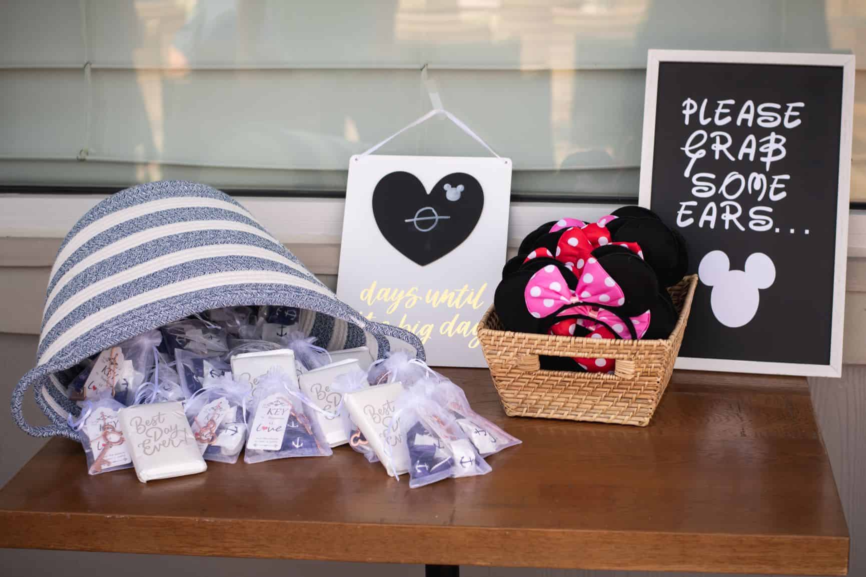 Disney Wedding Ideas - Just Marry Weddings - Nova Imagery - Paddlefish - Wedding Favors