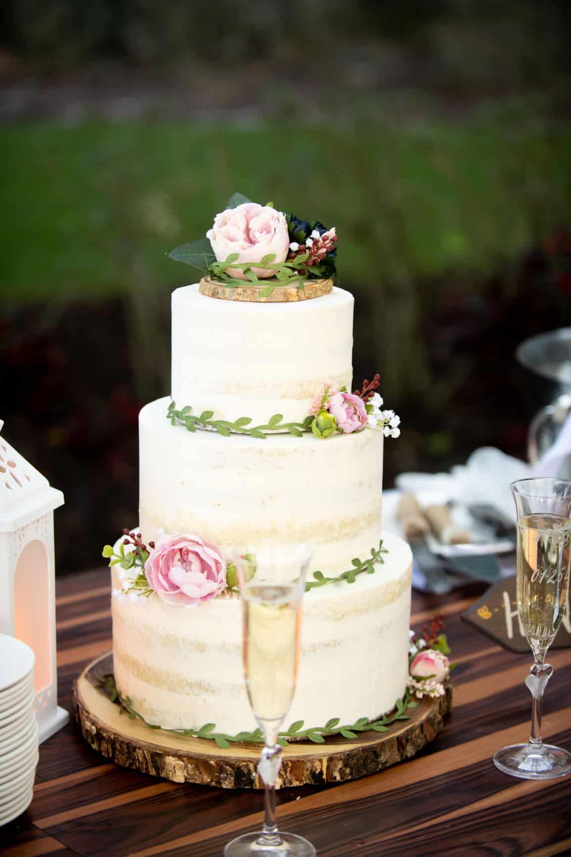 January Wedding - Just Marry Weddings - Nova Imagery - Wedding Cake