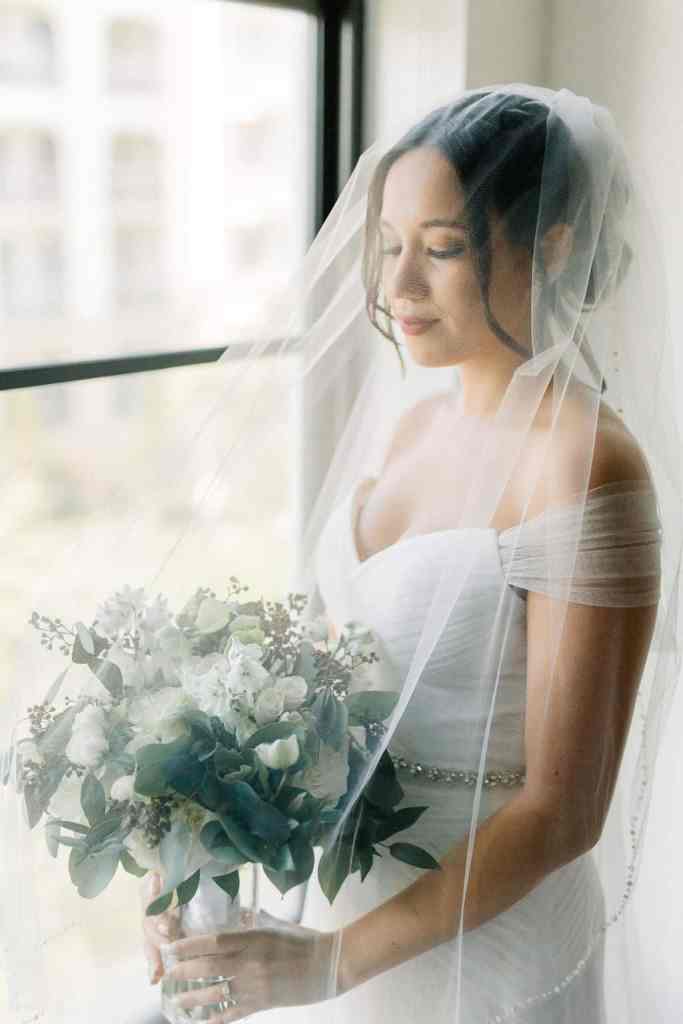 Winter Park Wedding - Just Marry Weddings - Emma Anne Photo - Bride