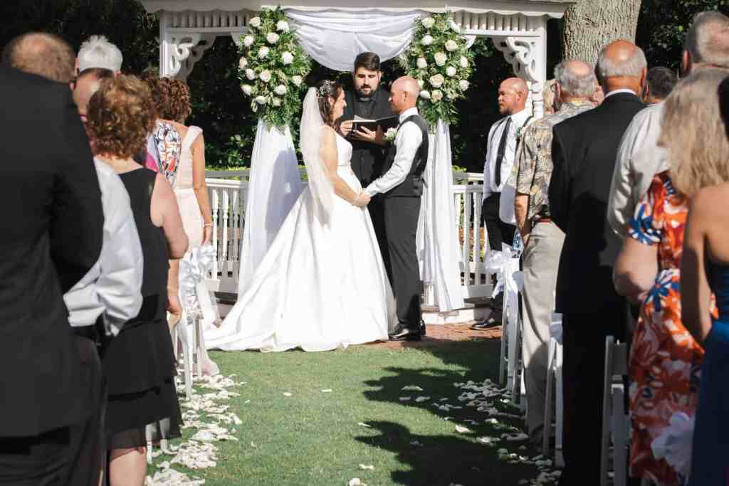 June Wedding - Just Marry Weddings - Alessandra Kutz Photography - Ceremony