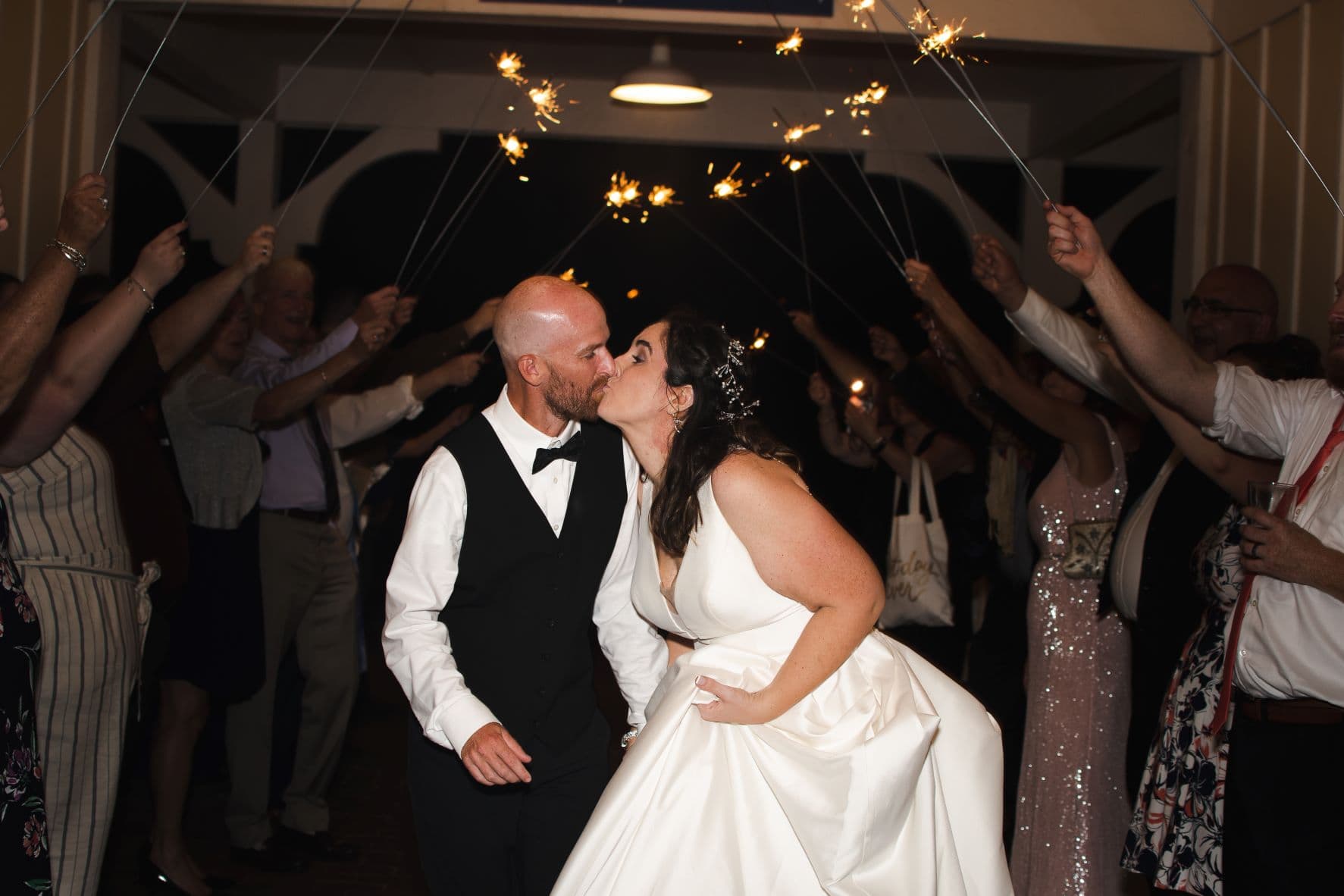 June Wedding - Just Marry Weddings - Alessandra Kutz Photography - Portraits