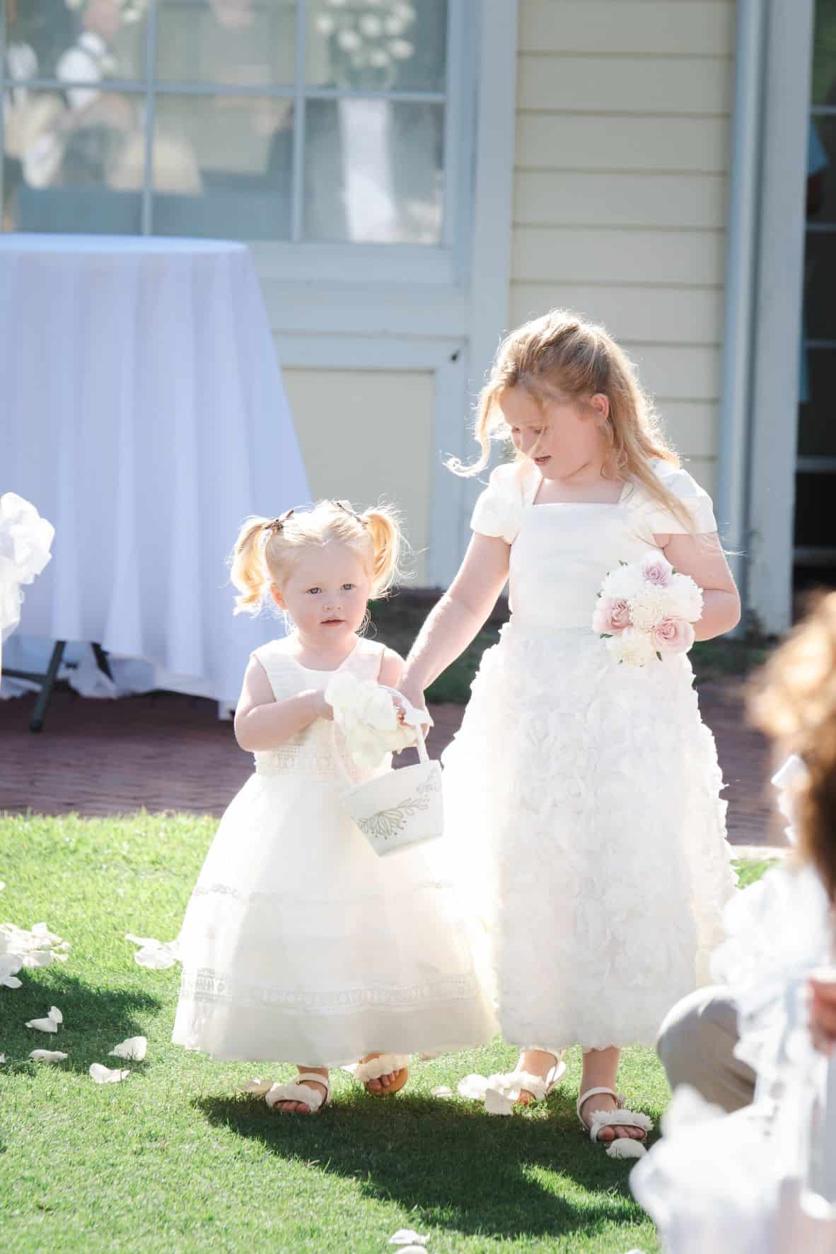 June Wedding - Just Marry Weddings - Alessandra Kutz Photography - Flower Girls