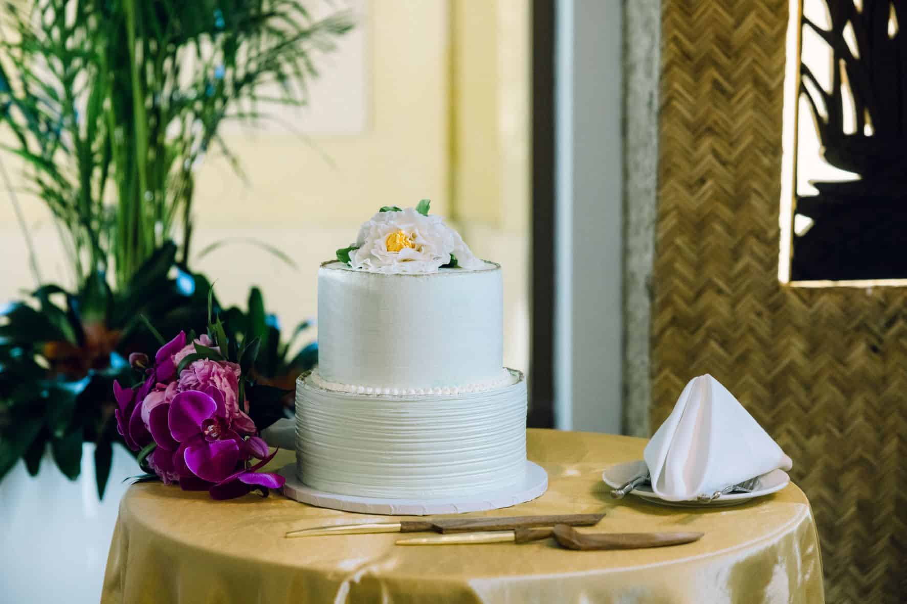 Destination Vow Renewal - Just Marry Weddings - Anna So Photography - Wedding Cake
