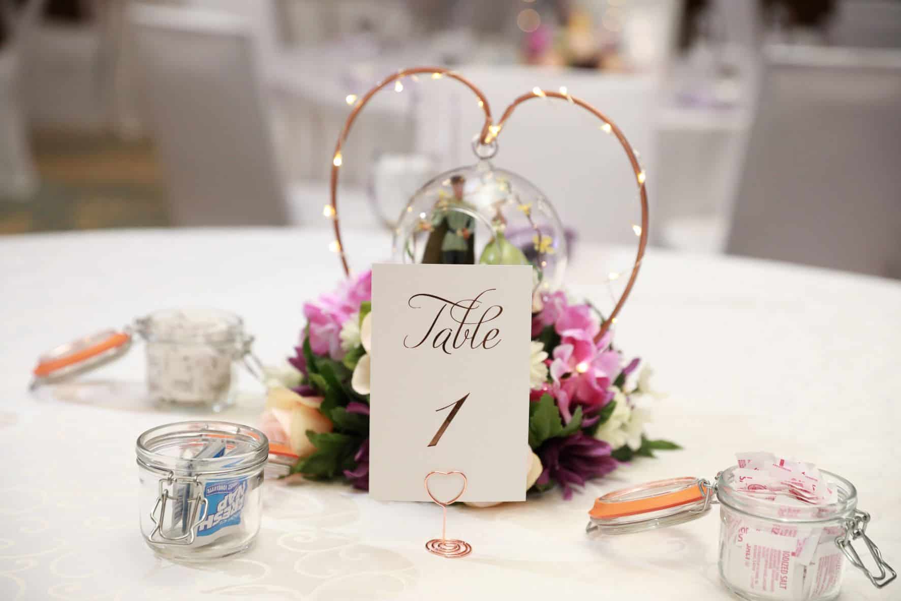 Swan Wedding - Just Marry Weddings - Live Happy Studio - Centerpieces