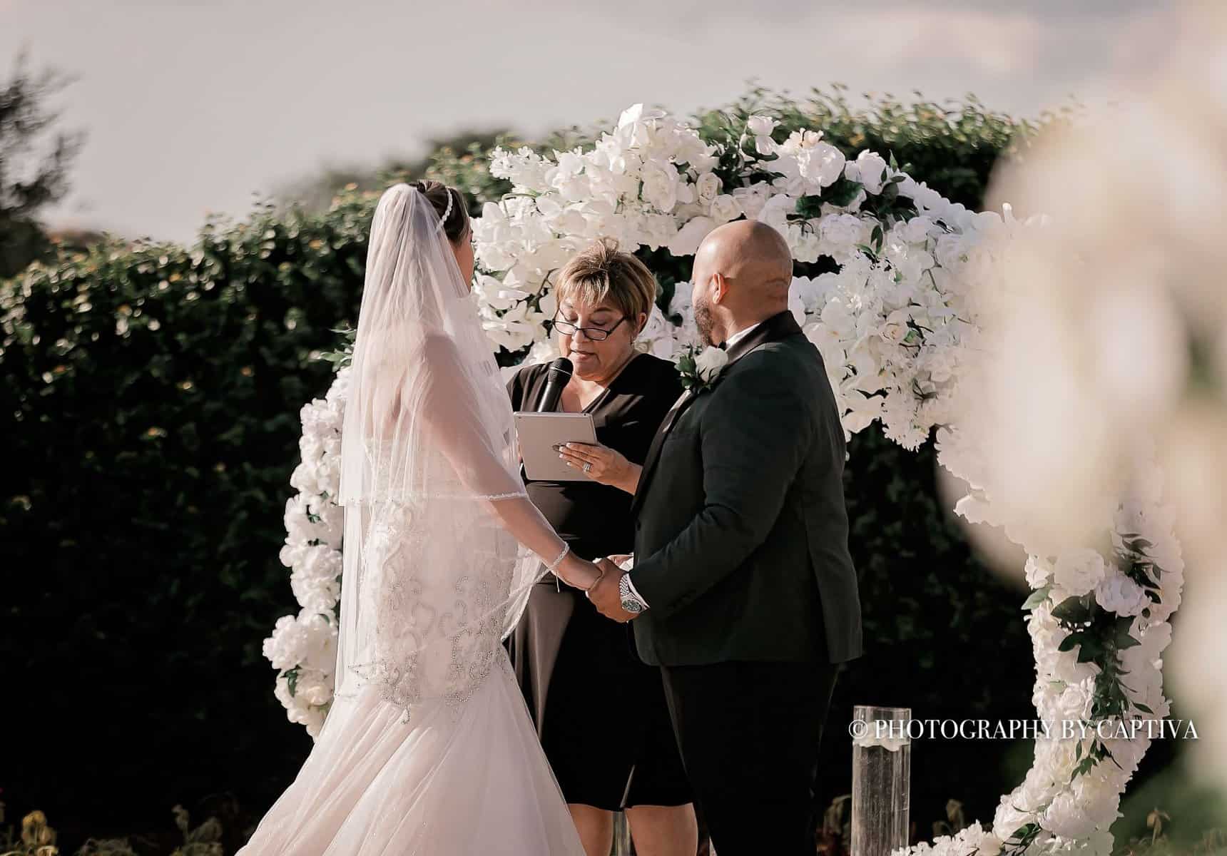 Outdoor Ceremony - Just Marry Weddings - Photography by Captiva - Portraits