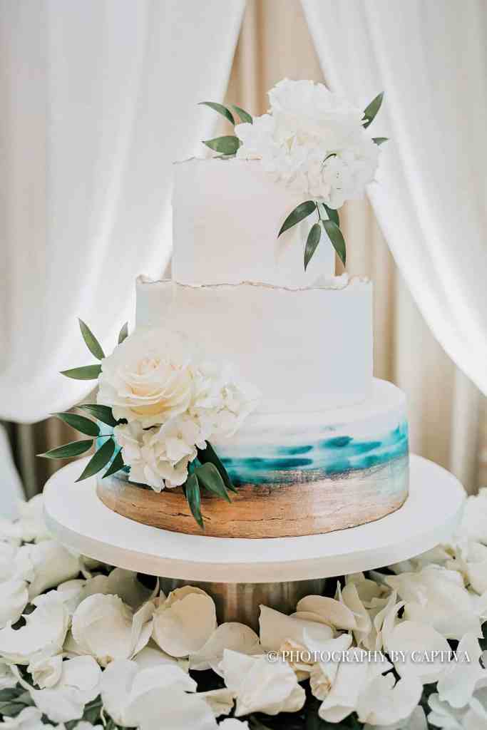 Outdoor Ceremony - Just Marry Weddings - Photography by Captiva - Wedding Cake