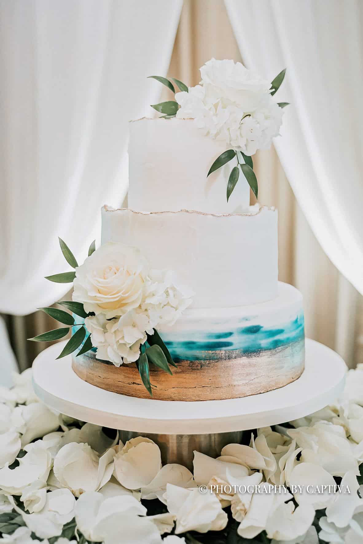 Outdoor Ceremony - Just Marry Weddings - Photography by Captiva - Wedding Cake