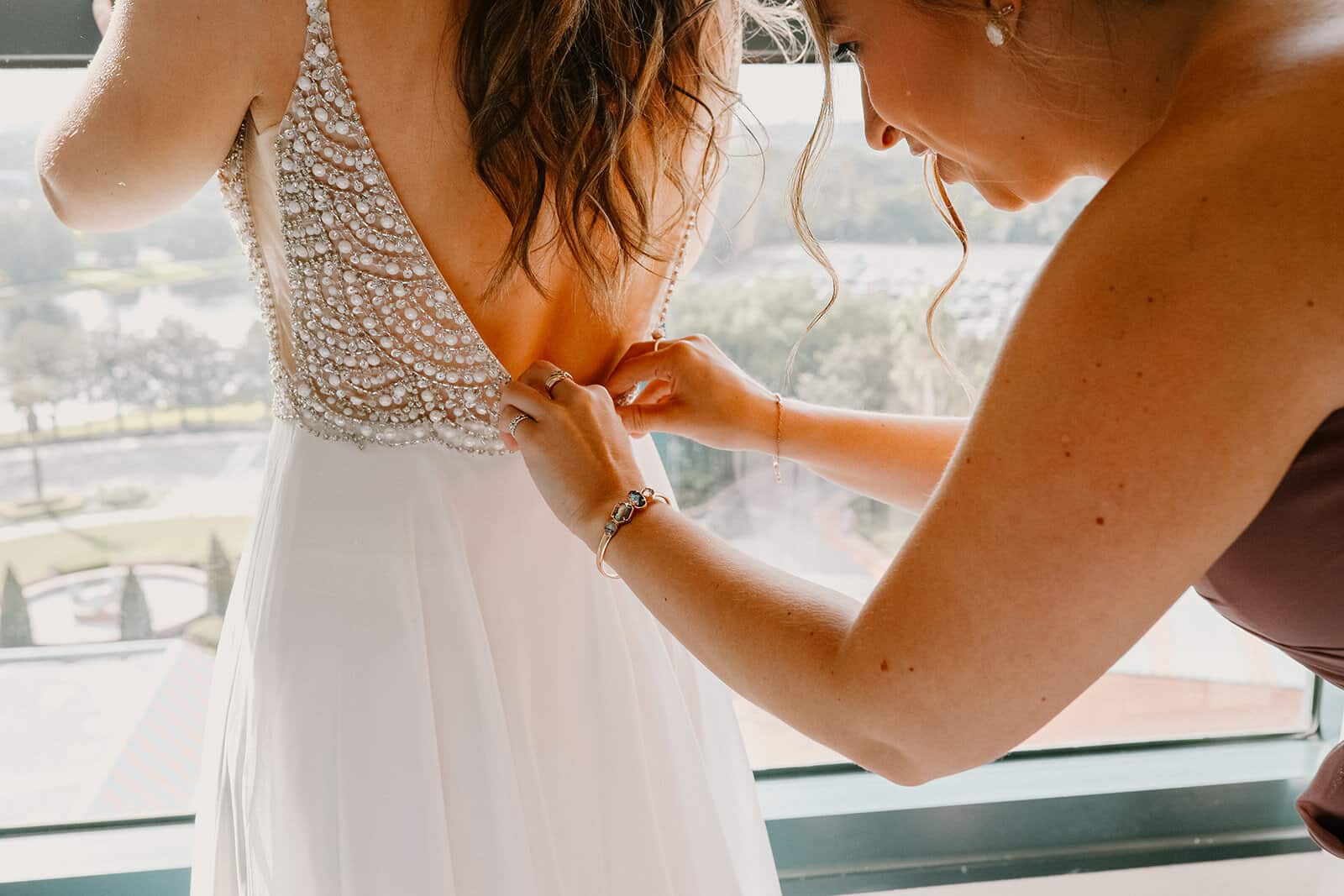 Terrace Wedding - Just Marry Weddings - Just Peachy Photography - Getting Ready