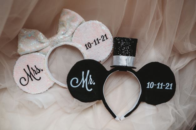 Family Wedding - Just Marry Weddings - Michelle Lacson Photography - Mickey Ears