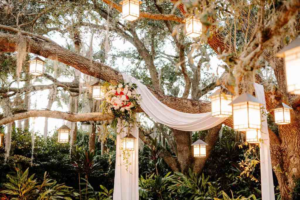 Sleeping Beauty Wedding - Just Marry Weddings - Photos by Stephanie Velez - Decor