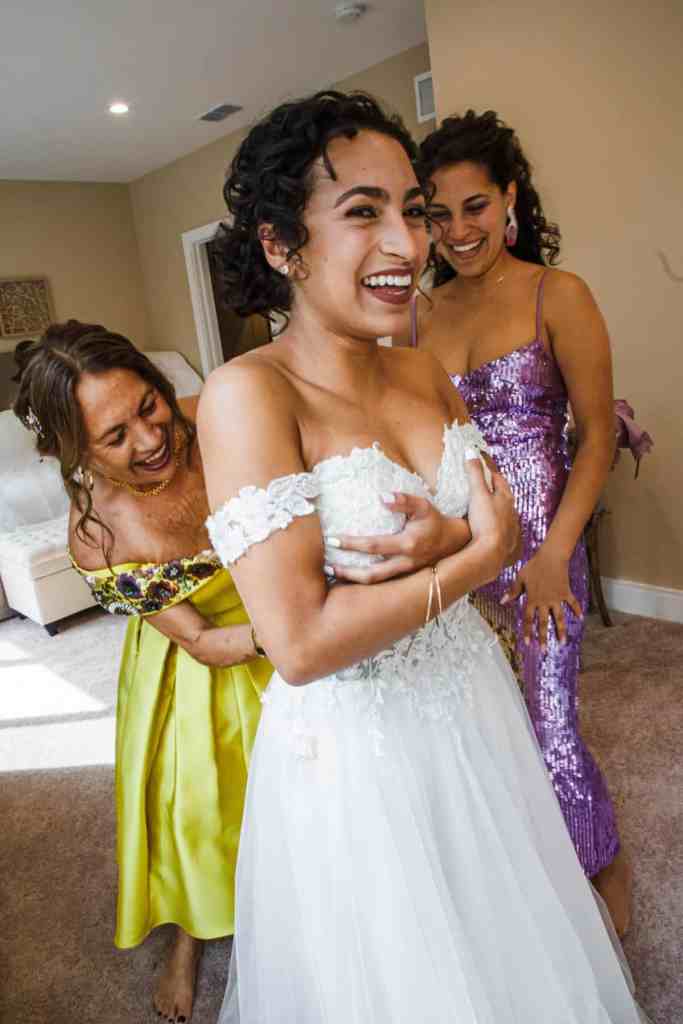 Golf Club Wedding - Just Marry Weddings - Sarah Dey Photography - Getting Ready
