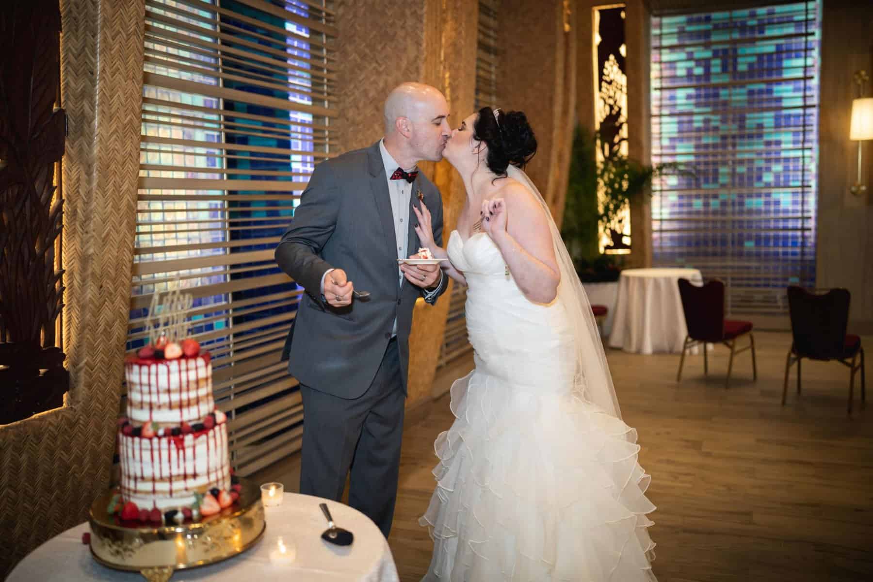 Nerdy Wedding - Just Marry Weddings - Nova Imagery - Cake Cutting