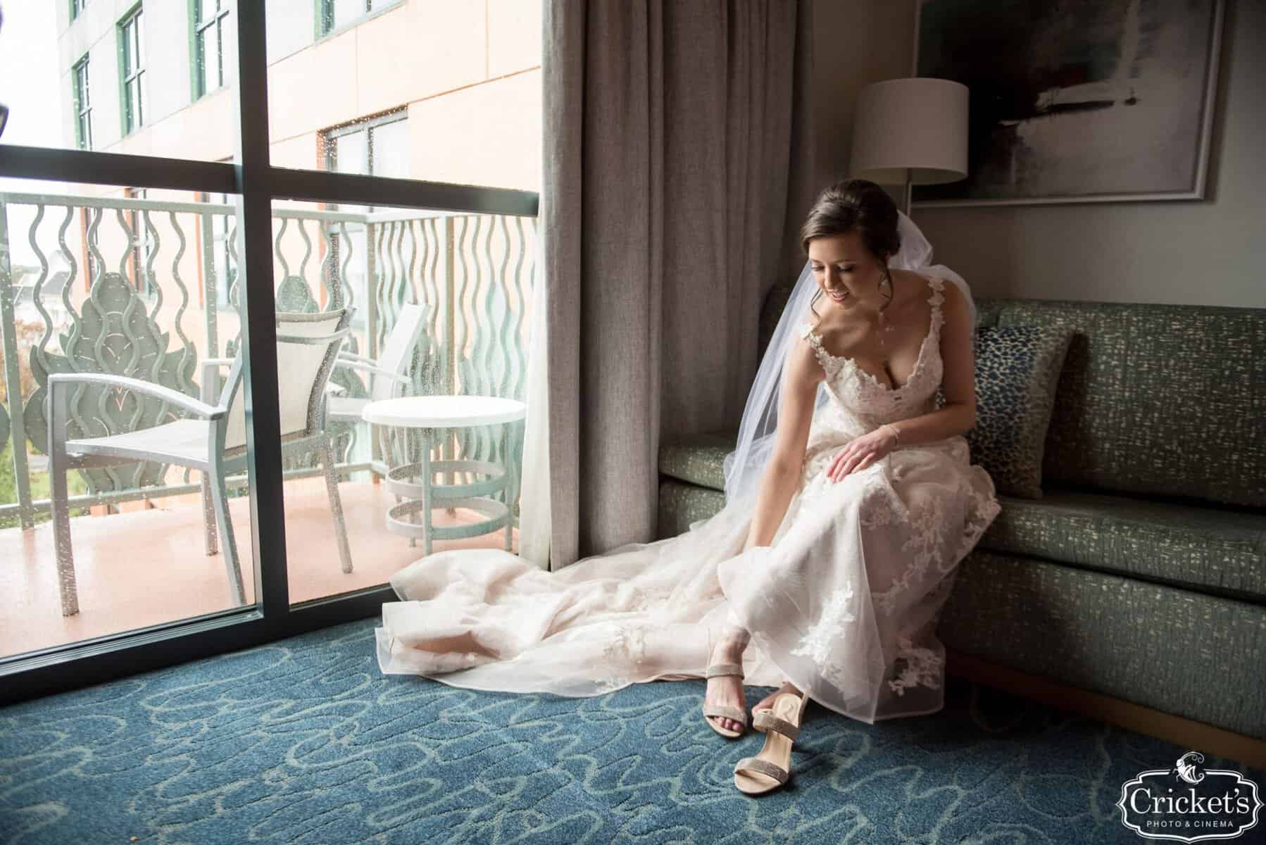 Blush and Navy Wedding - Just Marry Weddings - Cricket's Photo and Cinema - Getting Ready