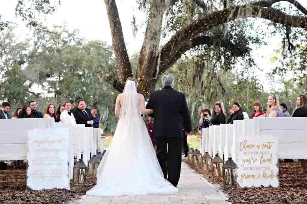 Christmas Wedding Theme - Just Marry Weddings - Regina Hyman Photography - Ceremony