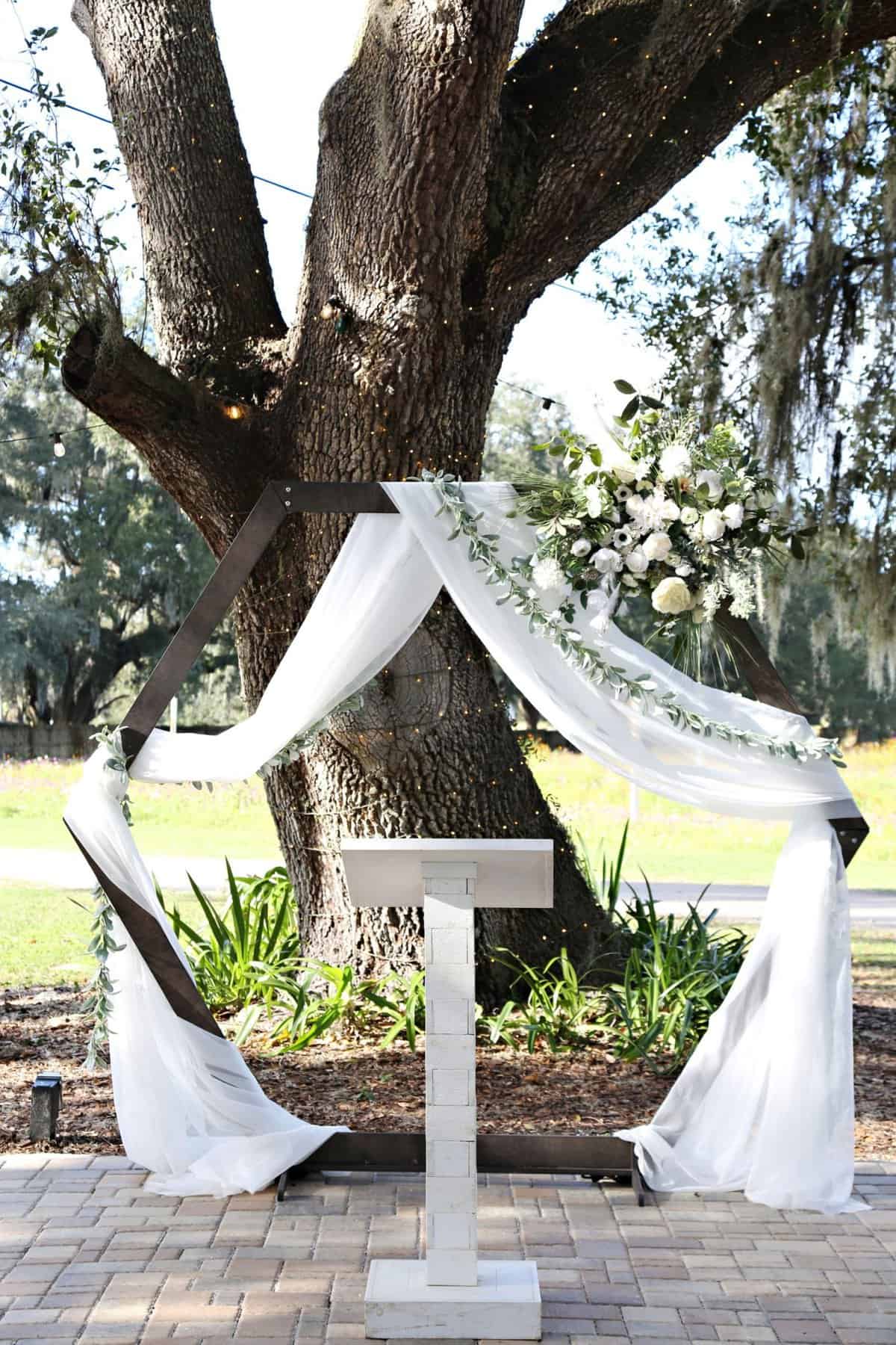 Christmas Wedding Theme - Just Marry Weddings - Regina Hyman Photography - Ceremony