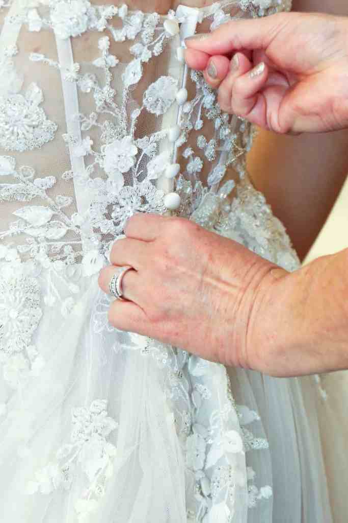 Christmas Wedding Theme - Just Marry Weddings - Regina Hyman Photography - Getting Ready