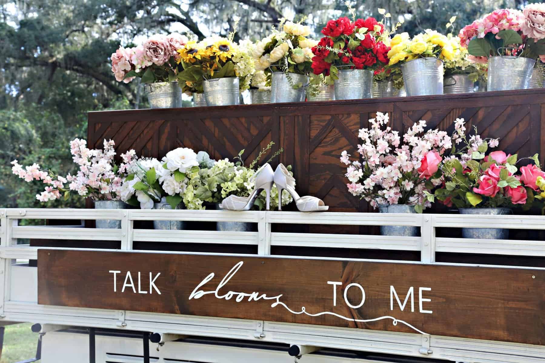 Christmas Wedding Theme - Just Marry Weddings - Regina Hyman Photography - Ever After Farms
