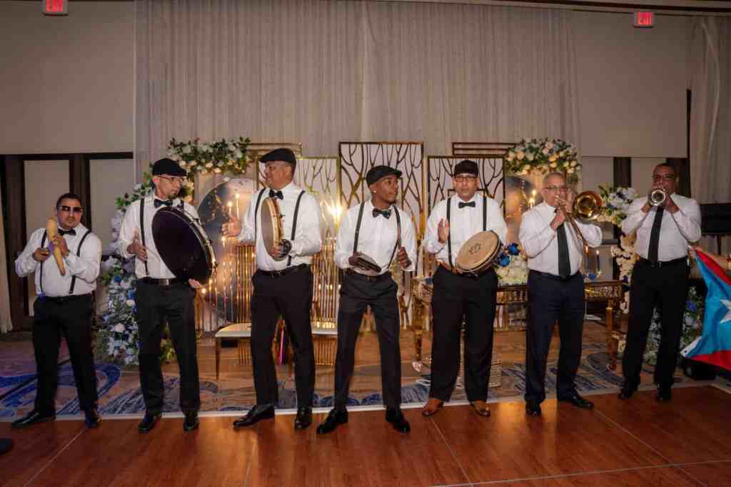 Salsa band