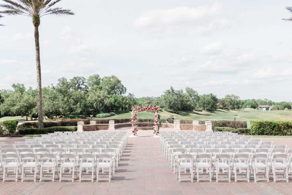 Outdoor ceremony at Reunion Resort
