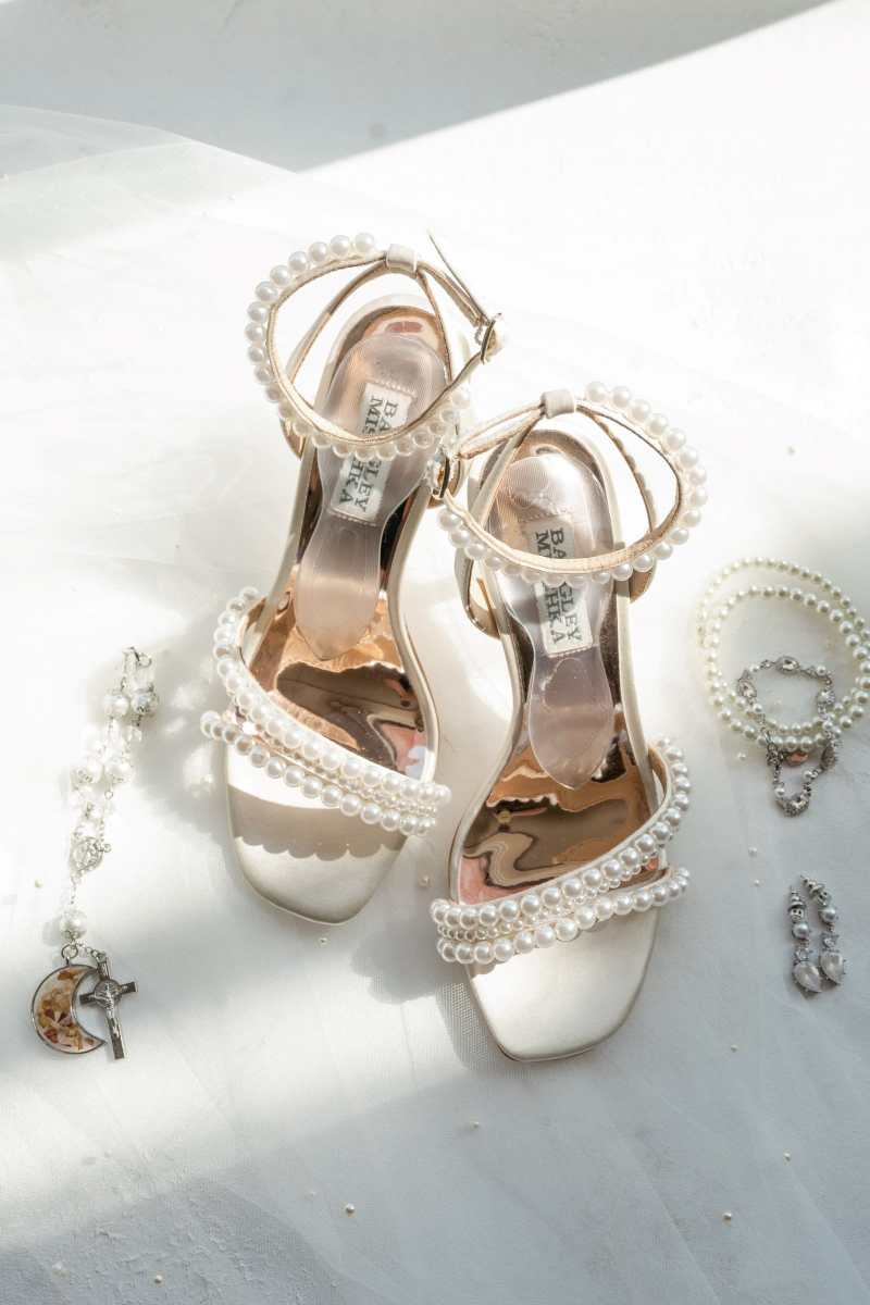 Wedding shoes with pearls