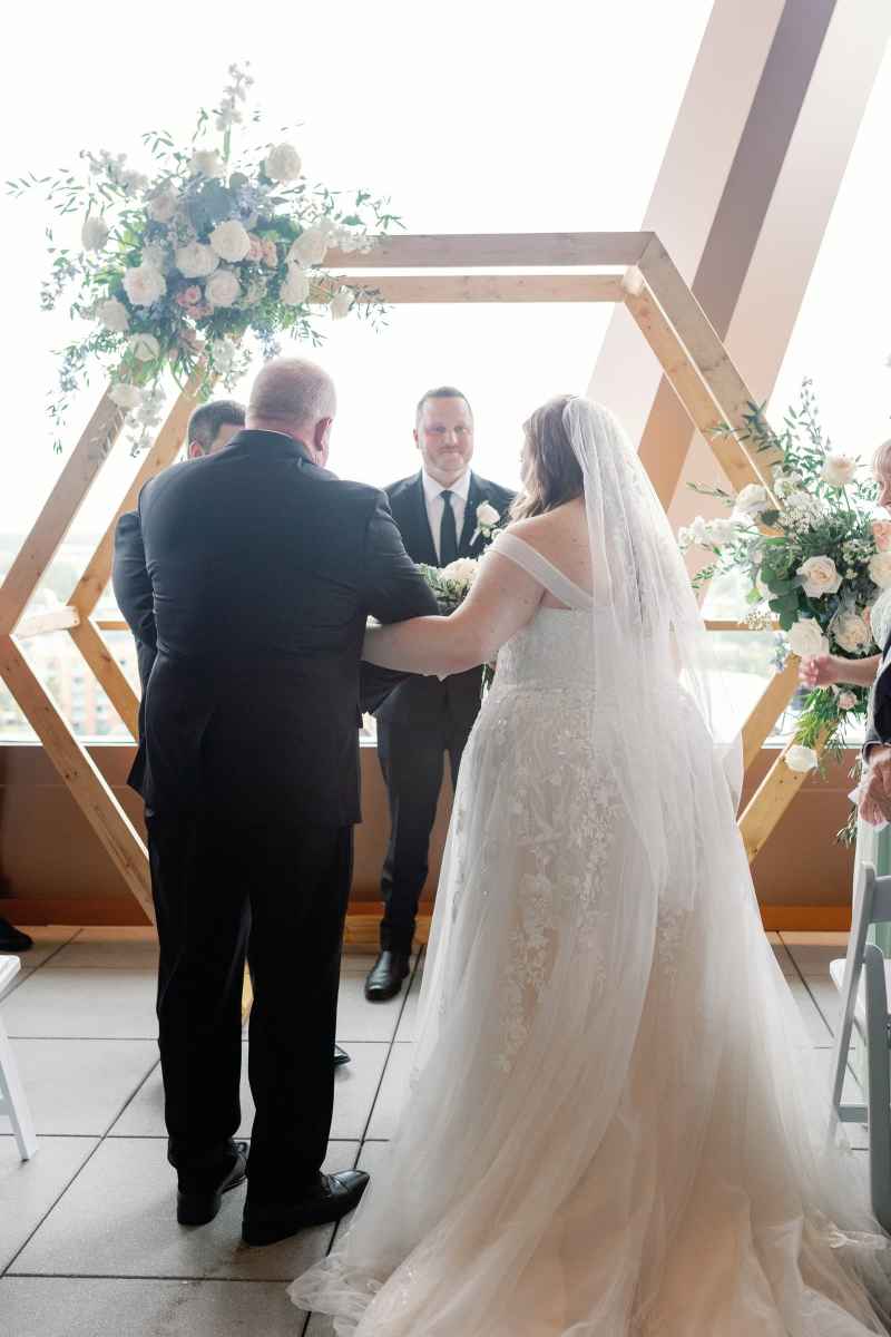 Balcony wedding on the WDW Swan Reserve's Vue Terrace