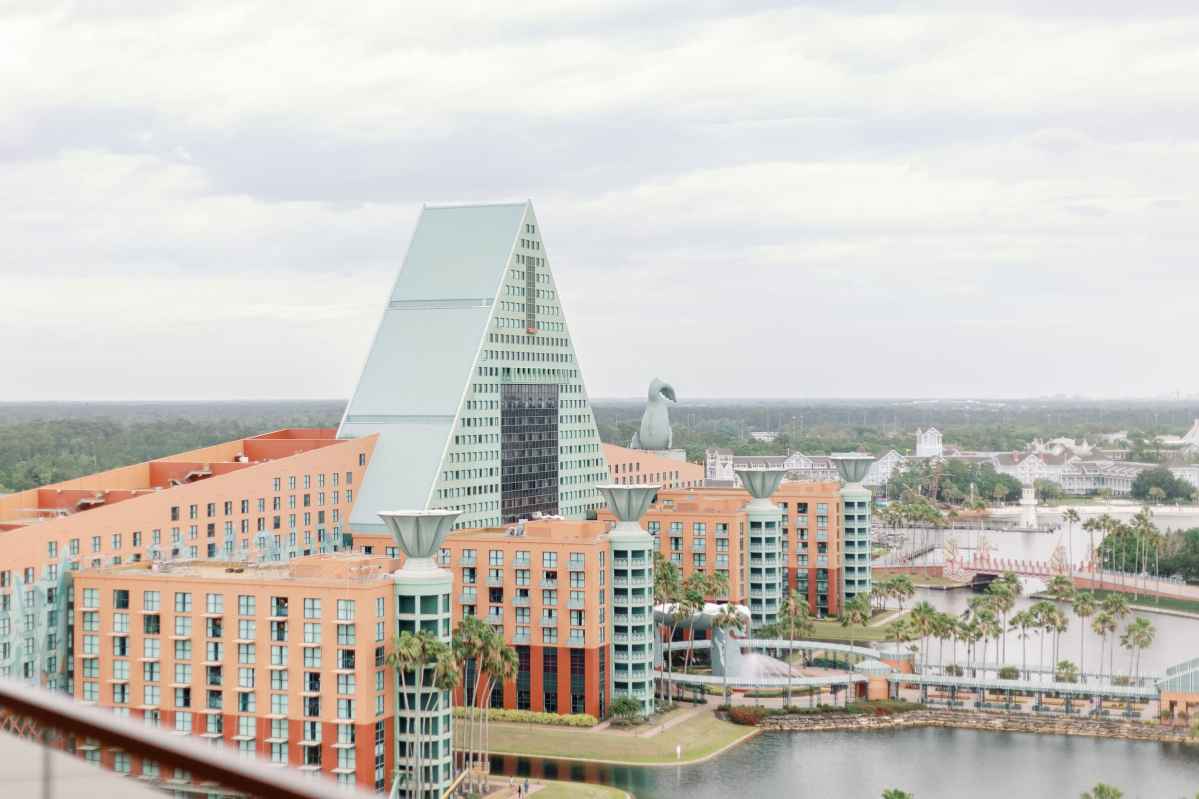 WDW Swan Resort
