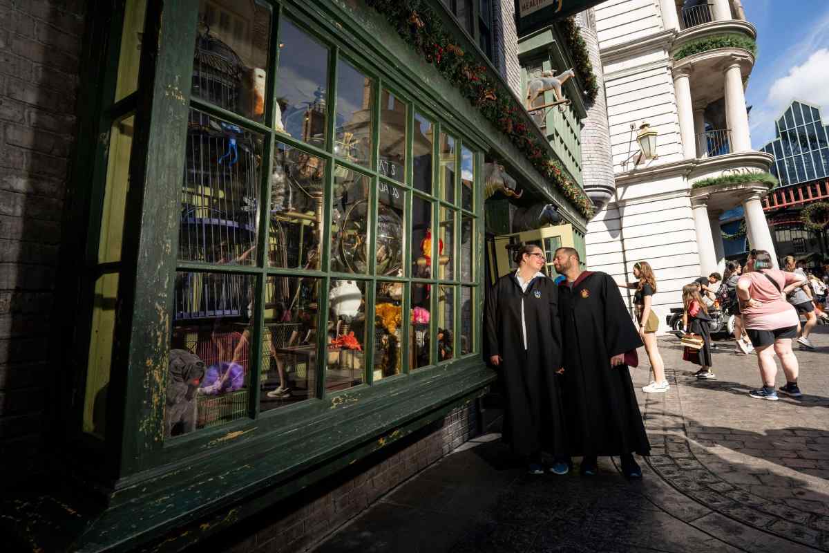 Bride and groom portraits at the Wizarding World of Harry Potter