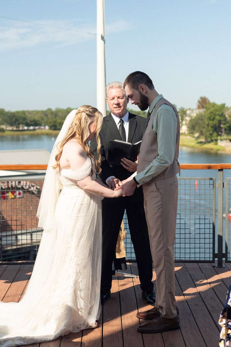Wedding ceremony at Paddlefish Disney Springs