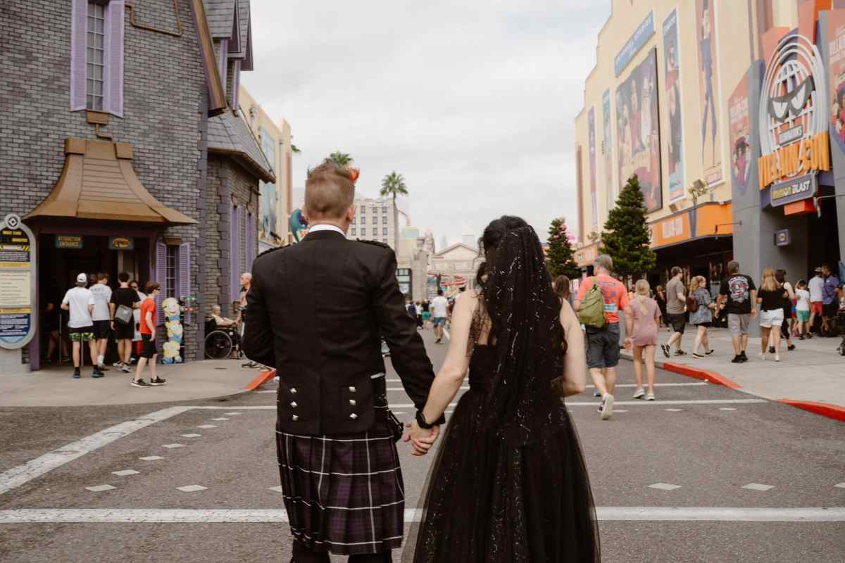 Bride and groom portraits around Universal Orlando