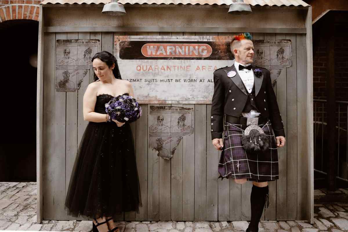 Bride and groom portraits around Universal Orlando