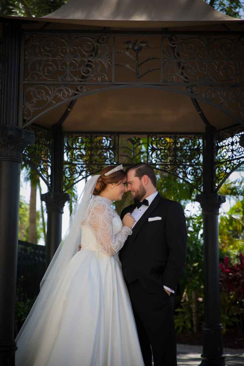 Bride and groom portraits around the Omni Orlando Resort ChampionsGate