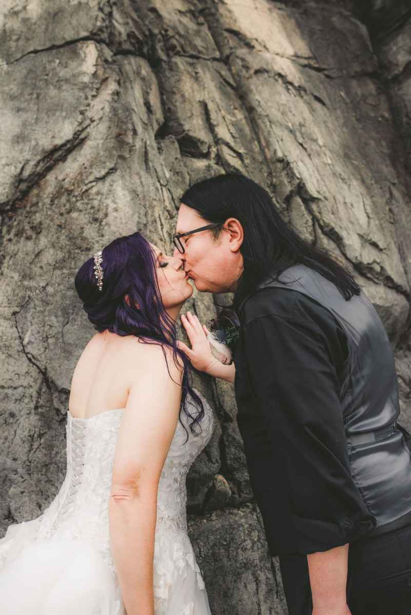 Universal bride and groom