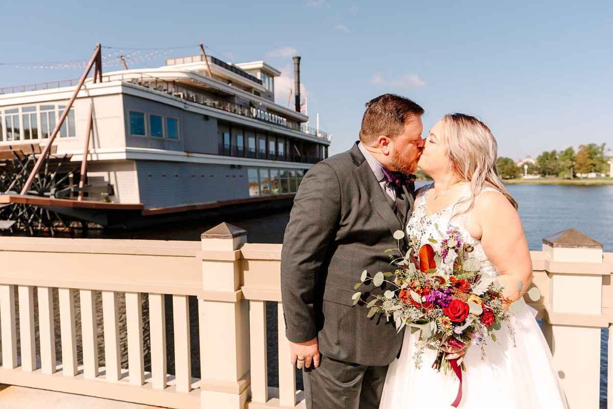 Bride and groom at Paddlefish