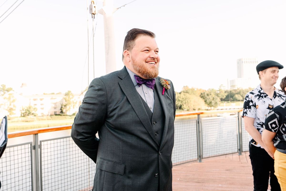 Groom at Paddlefish