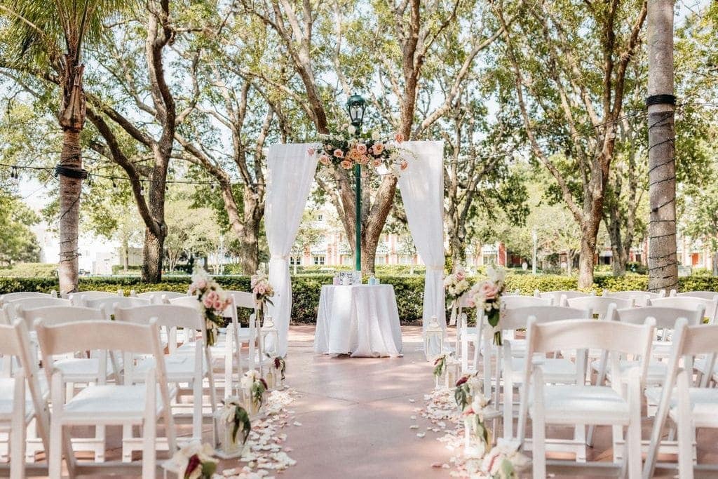 Wooded hotel wedding ceremony venue in Orlando